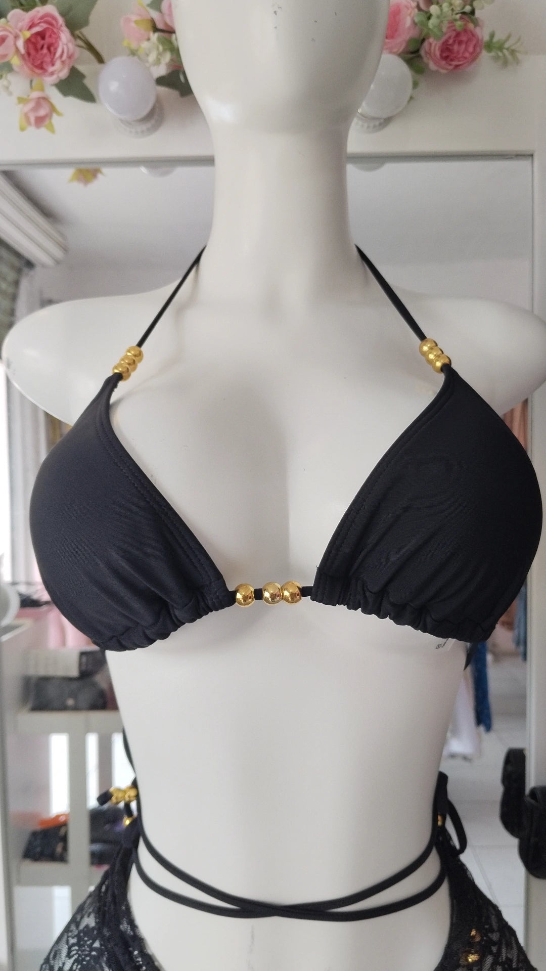 Bikini negro pareo de encaje